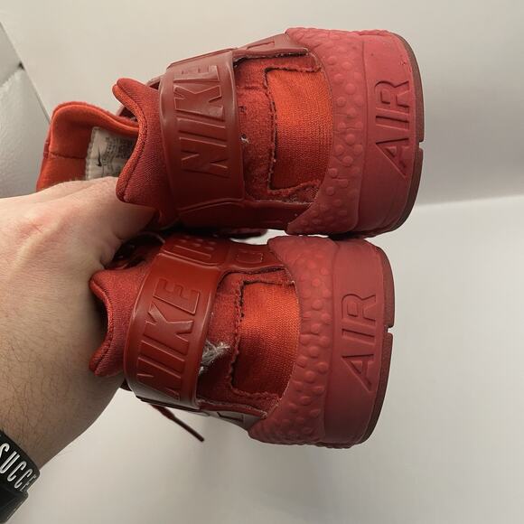 Men’s 9 Nike Air Huarache Run Triple Varsity Red Athletic Sneakers 318429-660 - Picture 6 of 8